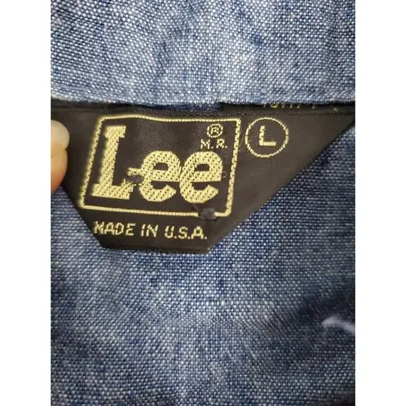 Vintage LEE jean Chambray Snap Shirt Men's Large Made USA Pockets Metal